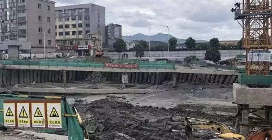 点击图片查看详情 上海2018年死亡人口_2018上海哪个区人口最多(3)